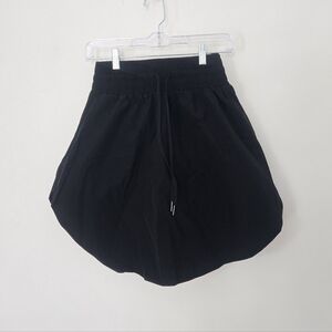 NWT Halara Curved Hem Active Skirt Xs